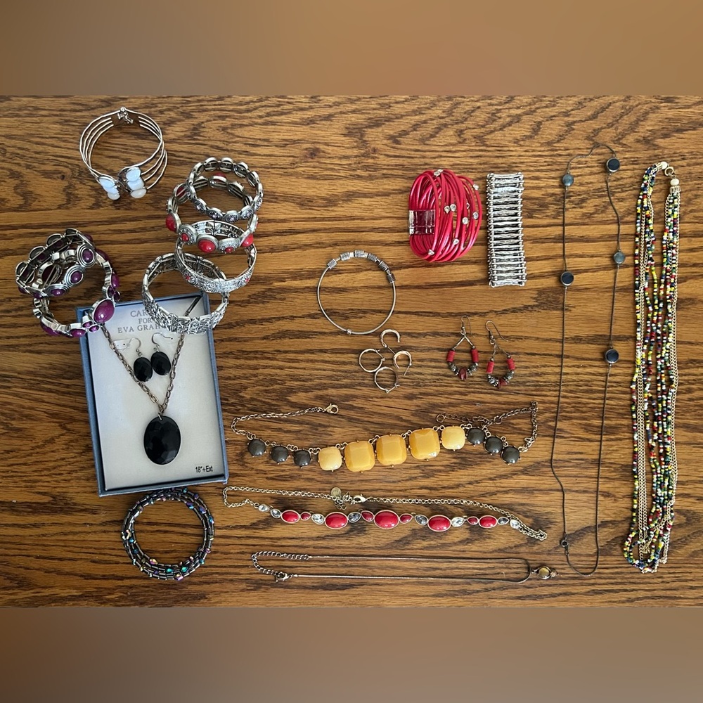 Mixed lot of Native American Style Costume  Jewelry 1.5lbs 20+ pc